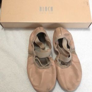 Children’s Bloch leather ballet shoes.